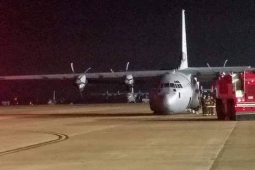 'Lực sĩ' C-130J Super Hercules 'ngã sấp mặt' ngay khi chuẩn bị cất cánh