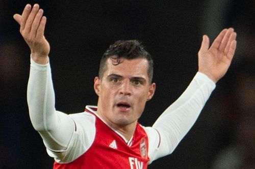 Đội trưởng Arsenal bị gạch tên sau vụ văng tục với CĐV