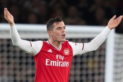 Xhaka trần tình: 'CĐV Arsenal rủa con tôi bị ung thư'