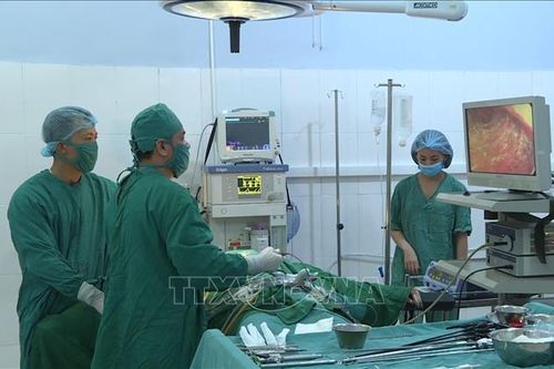 Áp dụng thành công kỹ thuật mổ nội soi tuyến giáp tại bệnh viện huyện