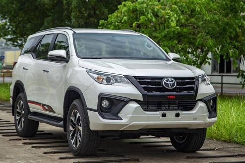 Bảng giá Toyota mới nhất tháng 11/2019: Fortuner giảm trăm triệu