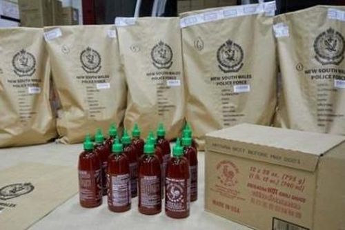 Phát hiện 400kg ma túy giấu tinh vi trong tương ớt
