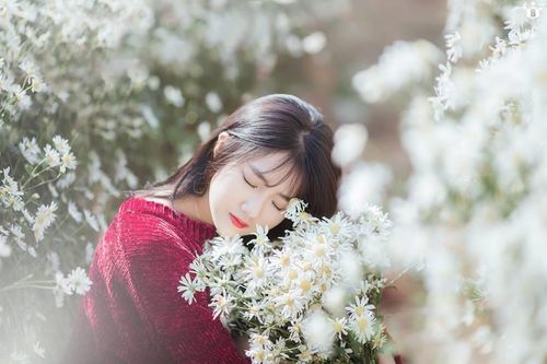Tháng mười một gọi bàn tay đan tình