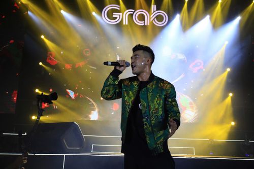 Ưng Hoàng Phúc cùng Trúc Nhân song ca 'Người ta nói'