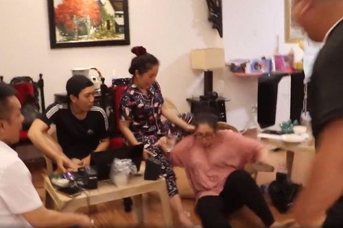 Sao Việt ngày 1/11: Nam Thư đăng ảnh bán nude sau tuyên bố rời khỏi Bạn muốn hẹn hò