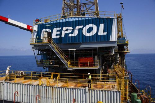 Lợi nhuận ròng của Repsol sụp đổ trong quý 3 vì giá dầu thấp