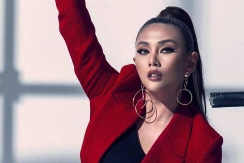 Siêu mẫu Võ Hoàng Yến nhập viện vì viêm thận
