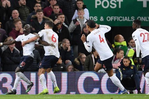 Sadio Mane hóa người hùng, Liverpool ngược dòng khó tin