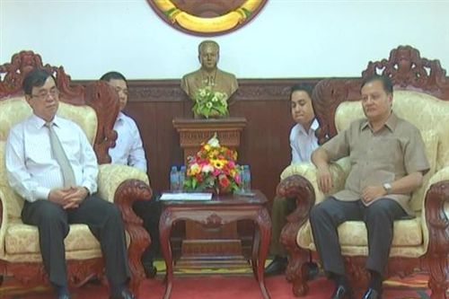 Chủ tịch UBND tỉnh Nguyễn Đức Chính thăm và làm việc tại tỉnh Savannakhet