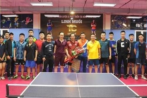 Báo CAND giao lưu với các tuyển thủ vô địch bóng bàn Việt Nam