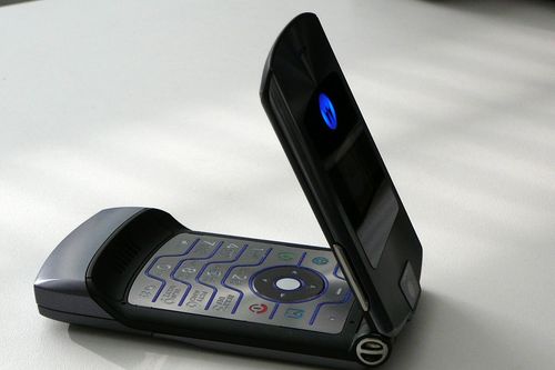 Motorola sẽ hồi sinh 'huyền thoại' RAZR với màn hình gấp