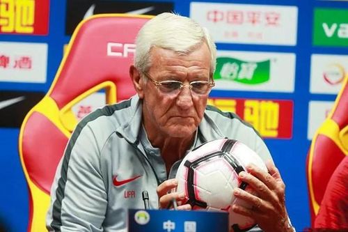 HLV Lippi: 'Tuyển Trung Quốc không thi đấu, tôi ở lại làm gì'