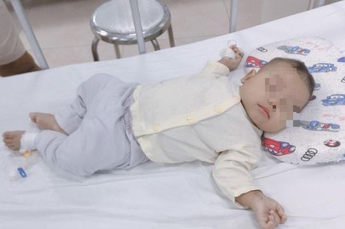 Phú Thọ: Trẻ 3 tháng tuổi đã bị ngộ độc thuốc nam