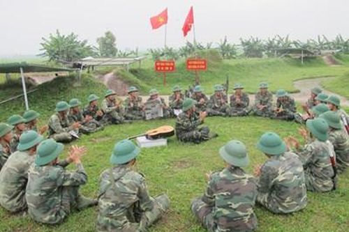 Hấp dẫn, bổ ích hộp báo thao trường