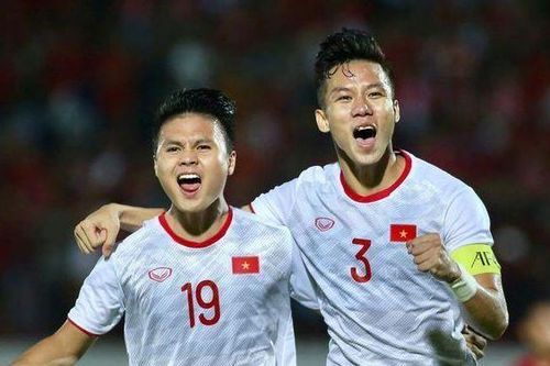 Khủng hoảng nhân sự hàng thủ, U22 Việt Nam sẽ bổ sung Quế Ngọc Hải dự SEA Games 30?