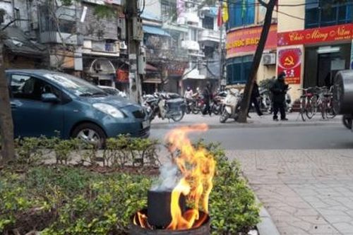 Hà Nội: Sẽ xử phạt hành vi đốt than tổ ong gây ô nhiễm môi trường