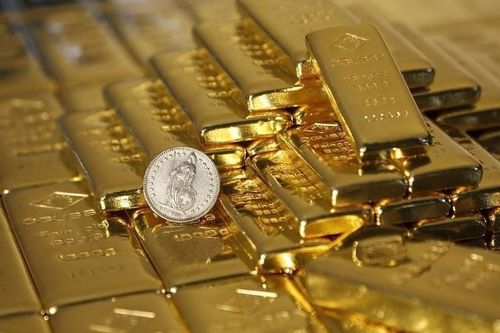 Giá vàng hôm nay 3/11: Triển vọng kinh tế u ám, giá vàng có thể lên 1.600 USD/Ounce