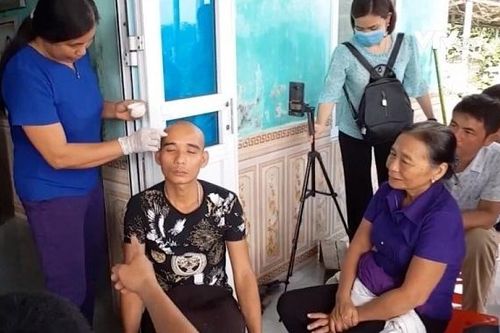 Phú Thọ: Dừng hoạt động bắt 'sâu xoang' tại nhà của nữ 'thần y'