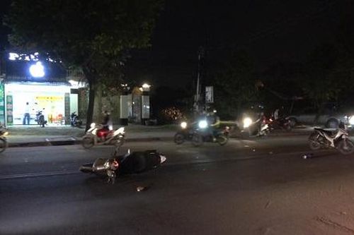 Bình Dương: 2 xe máy va chạm, 1 người trọng thương