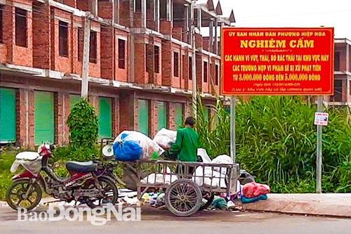 Khó xử phạt người xả rác bừa bãi?