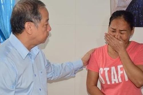Về thăm người dân làng chài bị 'xóa sổ' trong cơn lũ lịch sử năm 1999