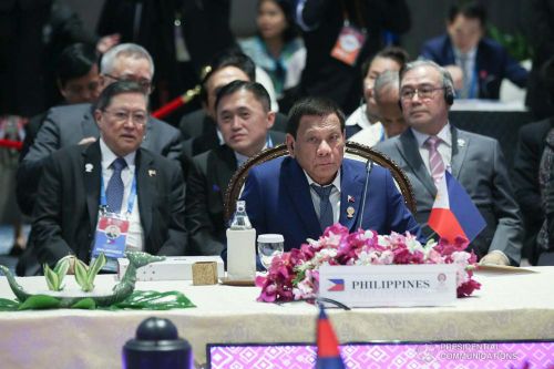 Tổng thống Philippines kêu gọi ASEAN giải quyết vấn đề Biển Đông