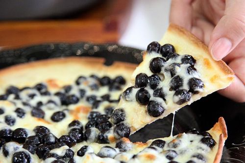 Món pizza trân châu đường đen tại Đài Loan
