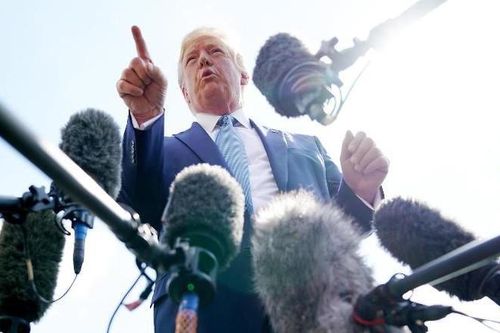 Người tố giác phản đòn với Tổng thống Trump