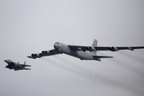 Máy bay ném bom hạng nặng B-52 của Mỹ 'lượn lờ' gần căn cứ quân sự Nga ở Syria