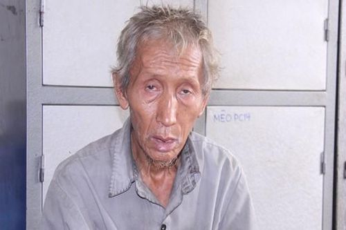 Bị đẩy ngã, ông lão tuổi 70 đánh chết con của vợ