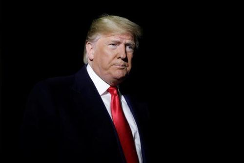 Người tố cáo ông Trump quyết không 'xuất đầu lộ diện'