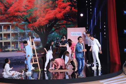 Sự cố nhớ đời của Lại Văn Sâm và diva Hồng Nhung 13 năm trước
