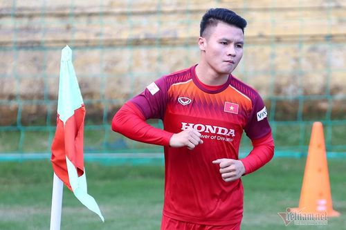 Quang Hải, Trọng Hoàng và Duy Mạnh nguy cơ lỡ đấu Thái Lan