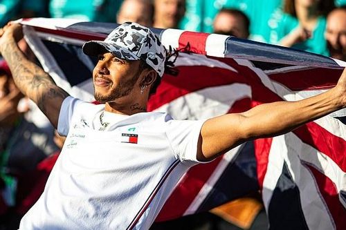 Lewis Hamilton vô địch F1 mùa giải 2019, áp sát 'kỳ quan thứ 7' của Schumacher