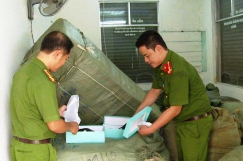 Đà Nẵng: Phát hiện 8 tấn hàng hóa không rõ nguồn gốc được vận chuyển bằng đường sắt