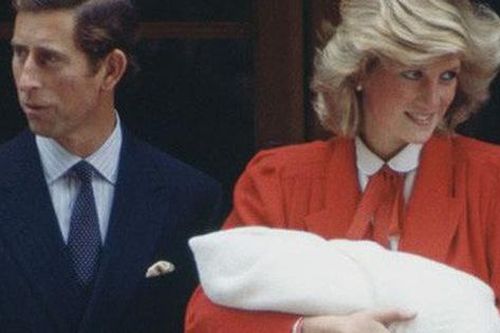 Công nương Diana giữ bí mật với Charles giới tính đứa con thứ hai