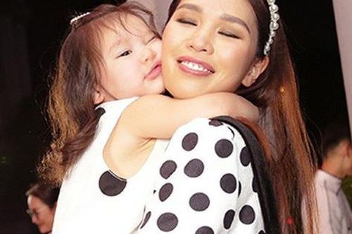 Con gái lai Tây của Hà Anh có chiều cao vượt trội khiến khán giả ngỡ ngàng