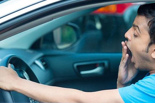 Những cách chống buồn ngủ khi lái xe