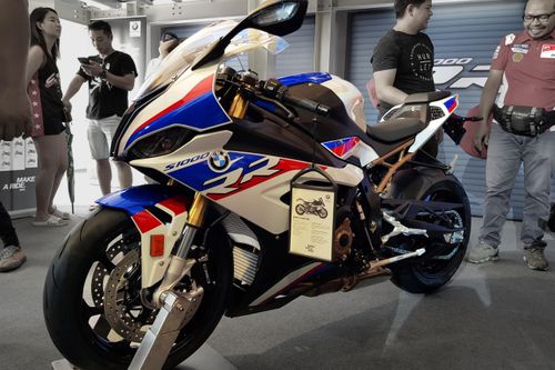 BMW S1000RR 2019 ra mắt tại Malaysia, sắp về Việt Nam