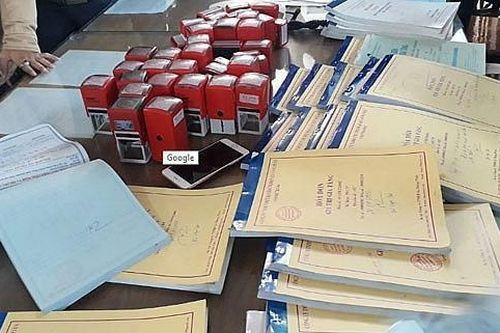Điều hành 7 công ty 'ma', bán ra hơn 2.200 tỷ tiền hóa đơn