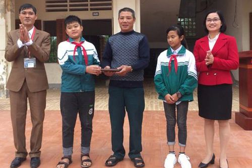 Tuyên dương học sinh ngoan