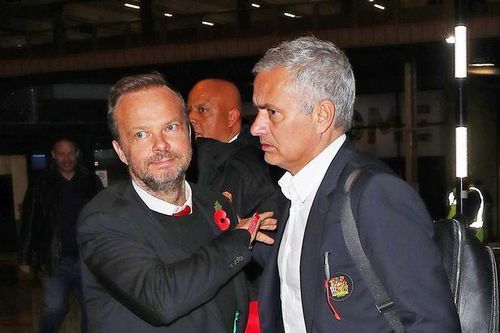 Hé lộ mâu thuẫn chuyển nhượng sếp lớn MU và Mourinho