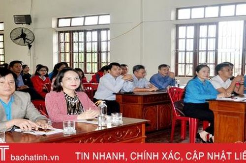 Liên đoàn lao động Hà Tĩnh phát động Ngày Pháp luật Việt Nam