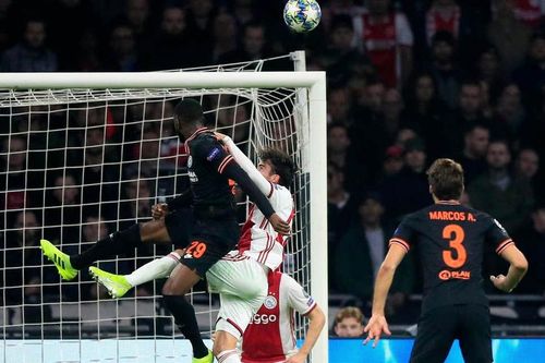 Chelsea - Ajax Amsterdam: Quyết định ngôi đầu