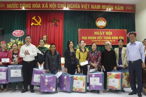 Quan tâm hỗ trợ các gia đình chính sách, thực hiện tốt nếp sống văn minh đô thị