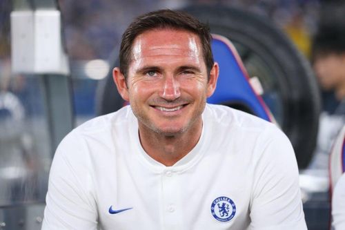HLV Lampard cười khi học trò solo qua 5 cầu thủ và bỏ lỡ cơ hội