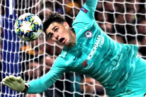 Kepa bị so sánh với diễn viên hài sau pha phản lưới bằng mặt