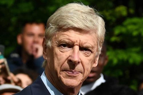 HLV Wenger: 'Barca đang đánh mất bản sắc'