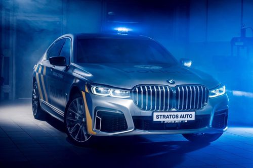 BMW 7-Series plug-in hybrid được dùng làm xe cảnh sát tại Czech