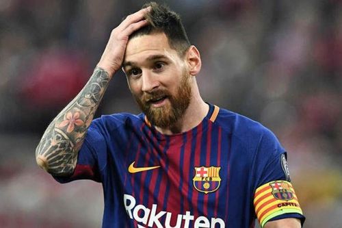 HLV Wenger: 'Barca chỉ biết chờ đợi Messi'